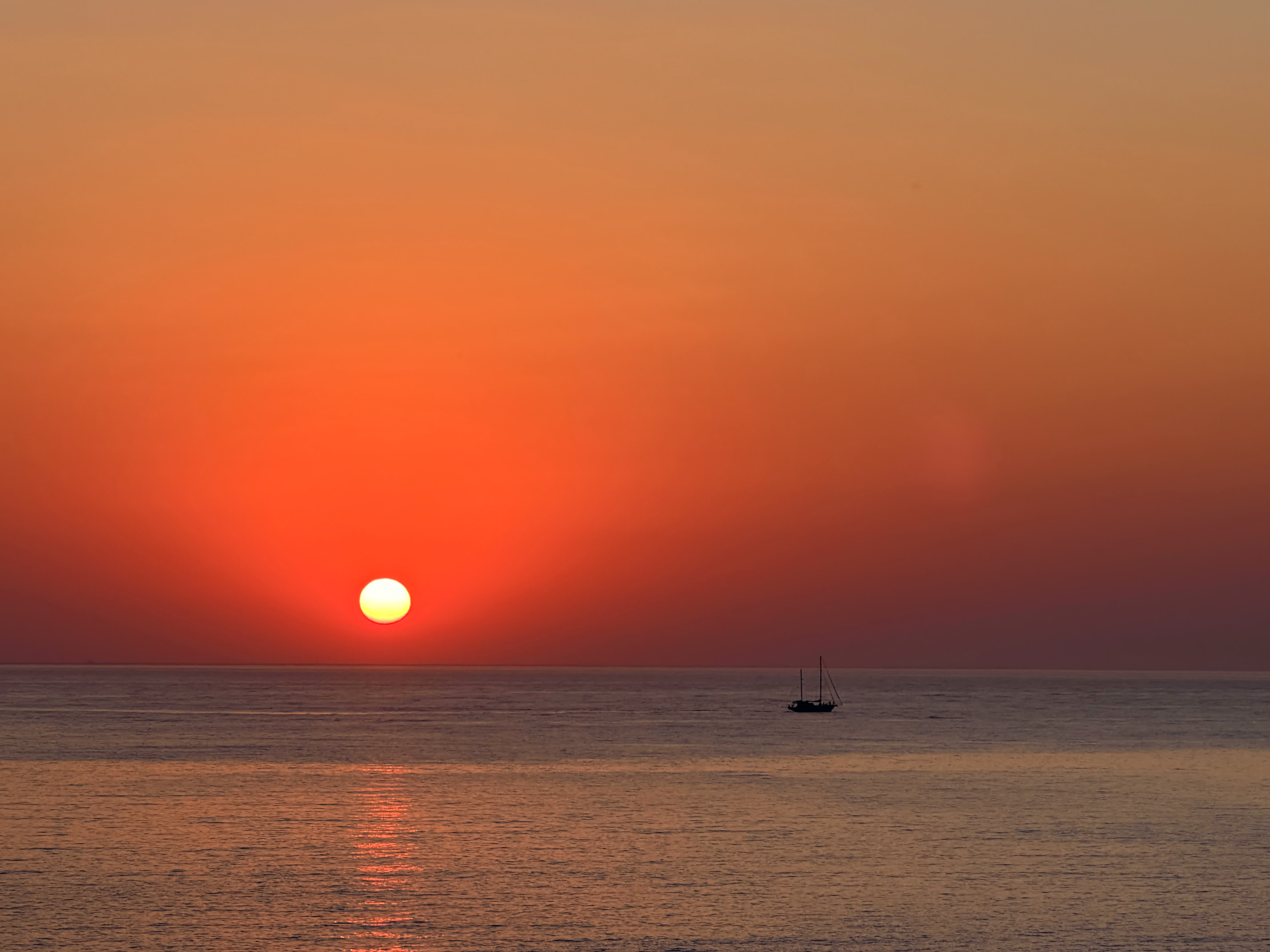 The Aleomandra coastline at dusk