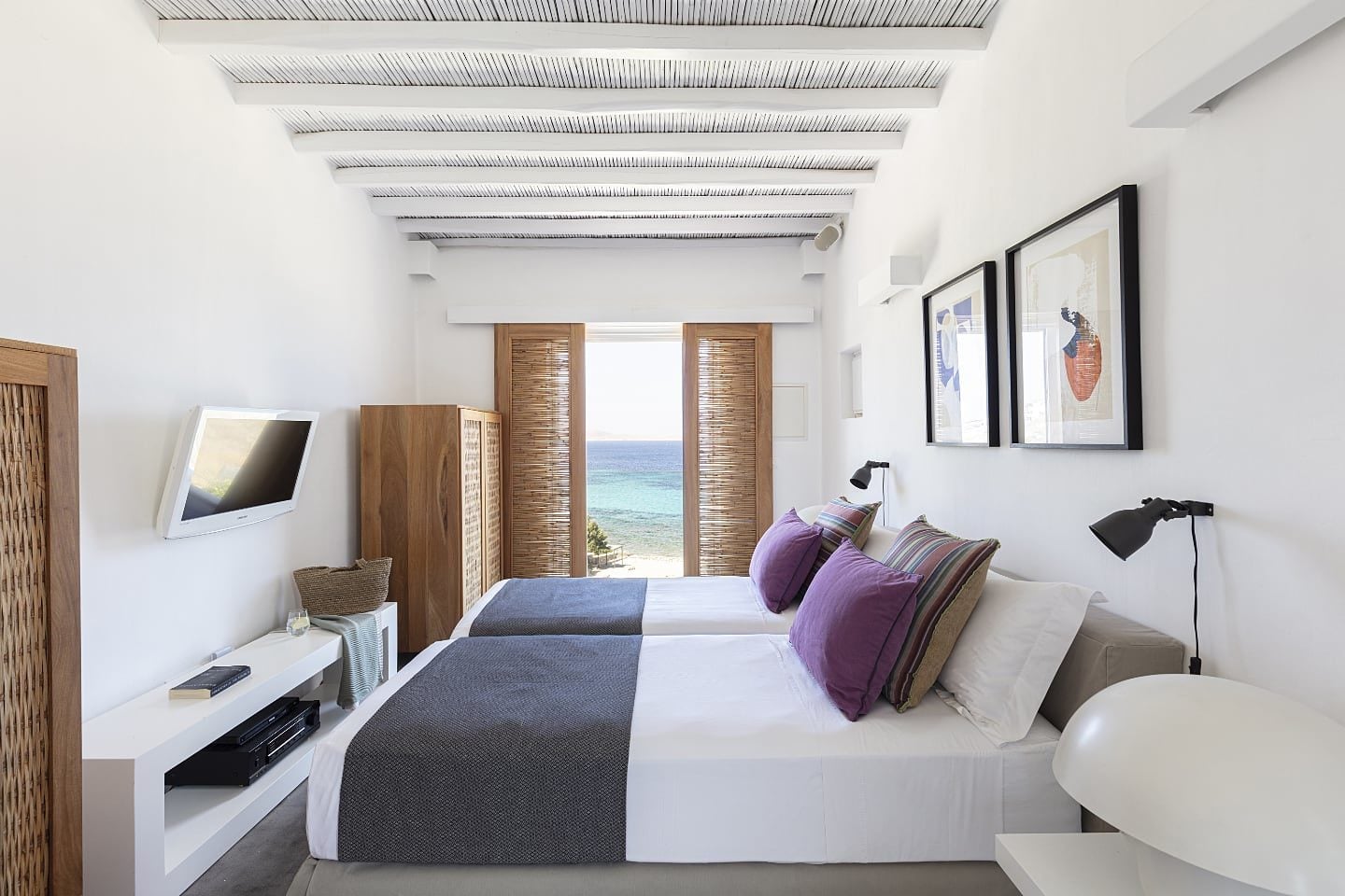 Master bedroom, sea view