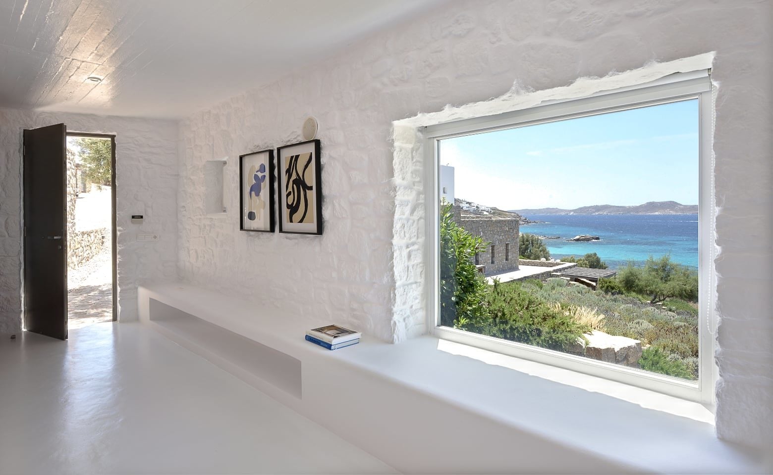 Sitting room, picture window to the sea